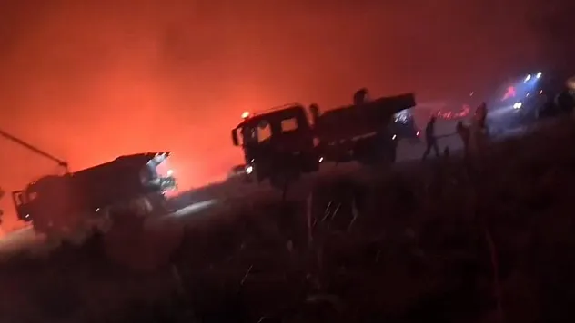 Muğla ve Aydın'da ateş savaşçılarının mücadelesi aksiyon kamerasına yansıdı
