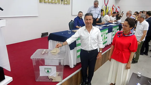 Muğlaspor'da Başkan Kıyanç güven tazeledi