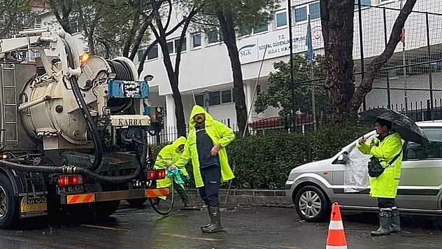 MUSKİ ekipleri 24 saat yağmur mesaisinde