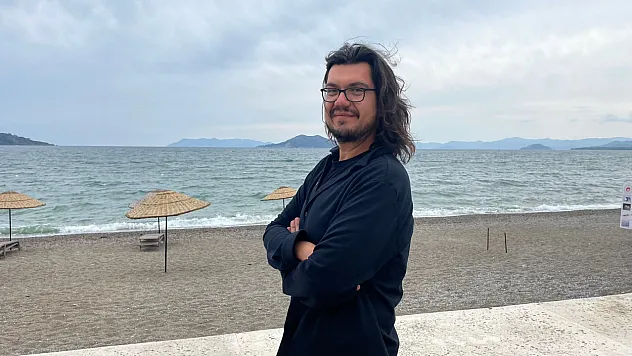 Mutfakta başarı, sahnedeki tutku: Yemekteyiz birincisi Fethiyeli Veli Dilsiz