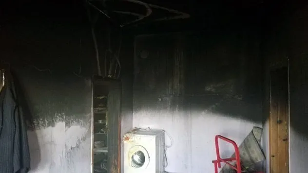 Mutfakta çıkan yangın evi yakıyordu