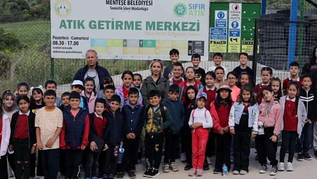 Öğrenciler Atık Getirme Merkezini ziyaret ettiler