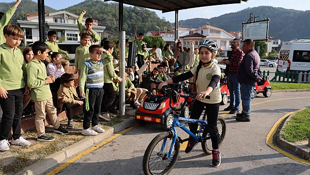 Öğrenciler önce öğrendi, sonra uyguladı