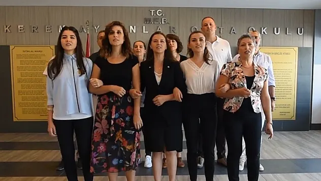 Öğrencilerden 100'üncü Yıl Marşı