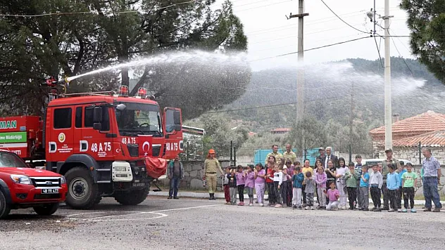 Ormancılardan okullarda yangın eğitimi