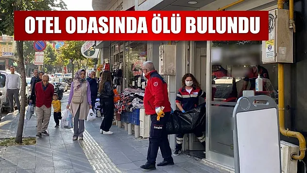 Otel odasında ölü bulundu