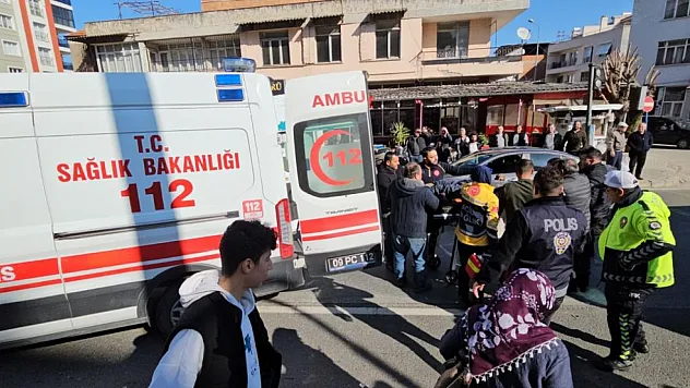 Otobüs motosiklete çarptı 1 ölü