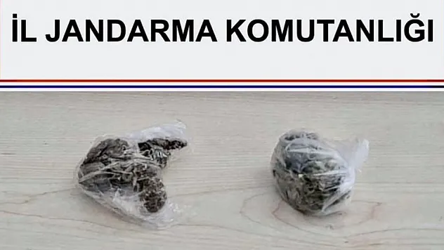 Otobüsteki yolcuda uyuşturucu ele geçirildi