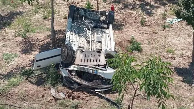 Otomobil şarampole uçtu, 3 kişi yaralandı