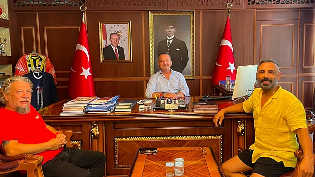 Oyuncu Umut Oğuz'dan Fethiye için gönüllü tanıtım desteği: 'Bu coğrafya dünyada yok'