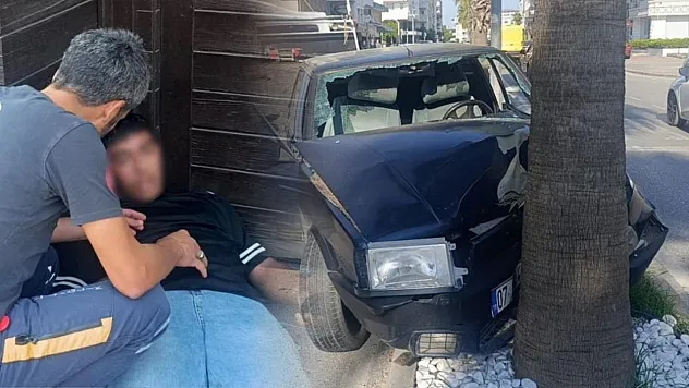 Palmiyeye çarpan Tofaş hurdaya döndü: 4 genç yaralandı