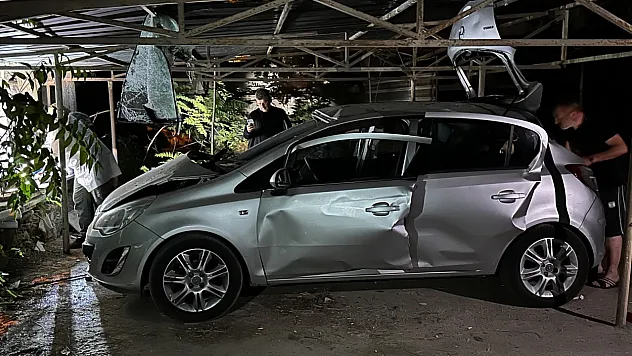 Park halindeki otomobilde çakmak gazı tüpü patladı: 2 yaralı