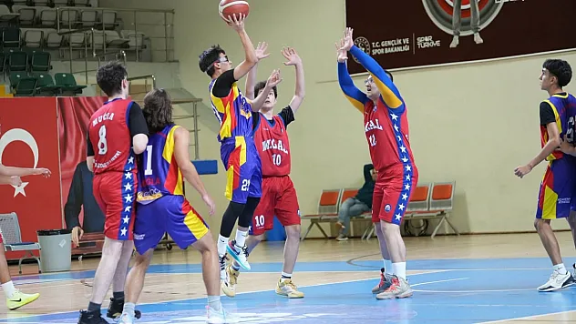 Parkenin genç yıldızları Muğla'da sahnede