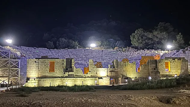 Patara'da Tarih Gece de Yaşanıyor