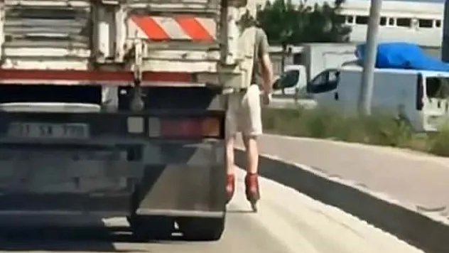 Patenli genç canını hiçe saydı