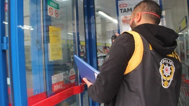 Polis ekipleri marketleri denetledi