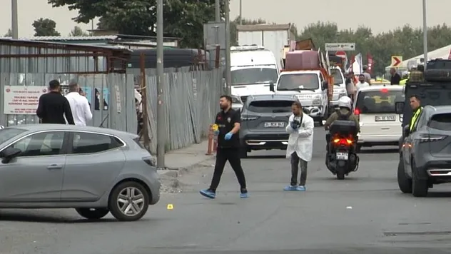 Polise bıçakla saldıran şüpheli ayağından vurularak yakalandı: Üzerinden uyuşturucu çıktı