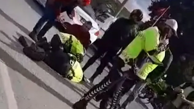 Polise motosikletle çarpıp kaçtı!