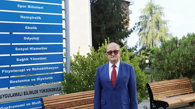 PROF. DR. ÖZORAN: 'KANSERDE EN ETKİLİ YOL KORUNMA, ERKEN TANI VE TEDAVİ'