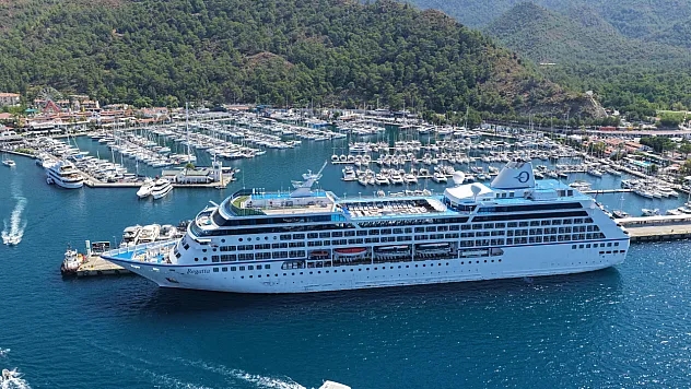 'Regatta' kruvaziyeri Marmaris'e 481 yolcusuyla geldi