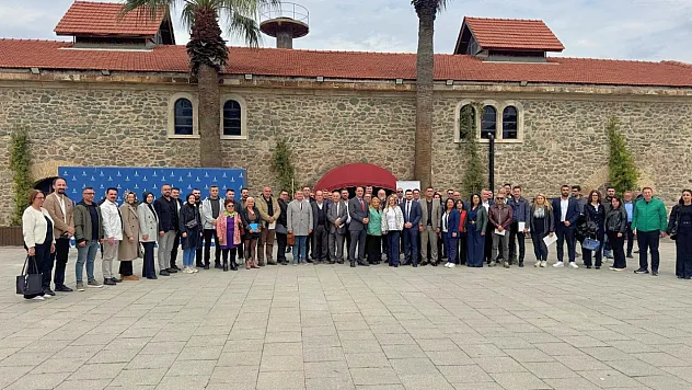 Resmi İlan Mevzuatı Eğitimi İzmir'de gerçekleşti: SED Medya Yönetimi de katıldı