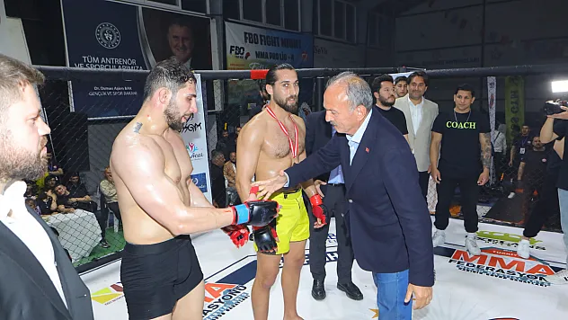 Saatcı: MMA pro lig 4 Dövüşlerinde Dereceye Giren Sporculara Madalyalarını Verdi
