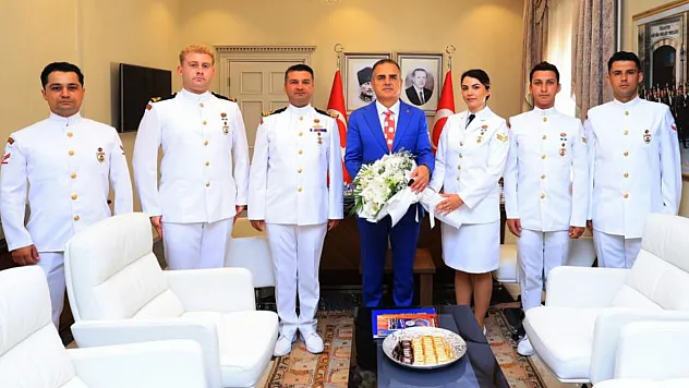 Sahil Güvenlik Komutanı'ndan Vali Akbıyık'a ziyaret