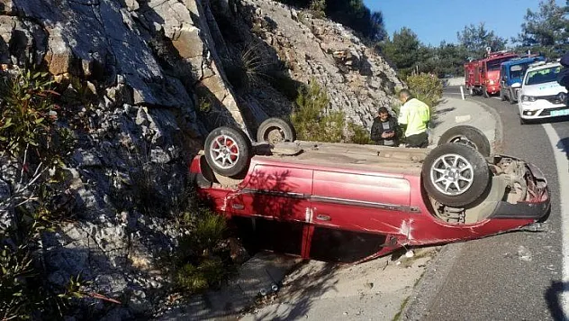 Sakar rampasındaki kazada araç ters döndü