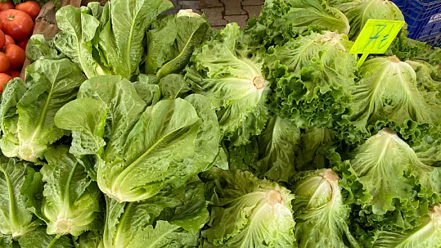 Salı pazarında sabah hareketliliği