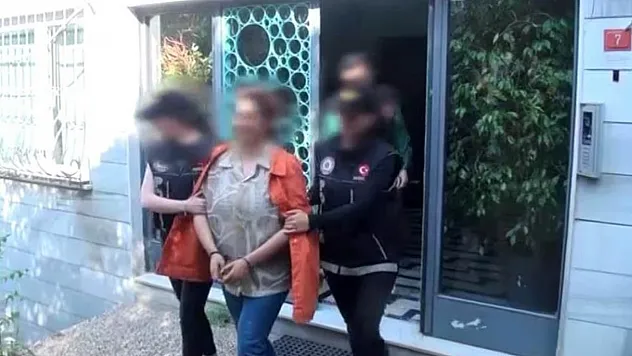 Şarkıcı Kalben Sağdıç uyuşturucudan gözaltına alındı