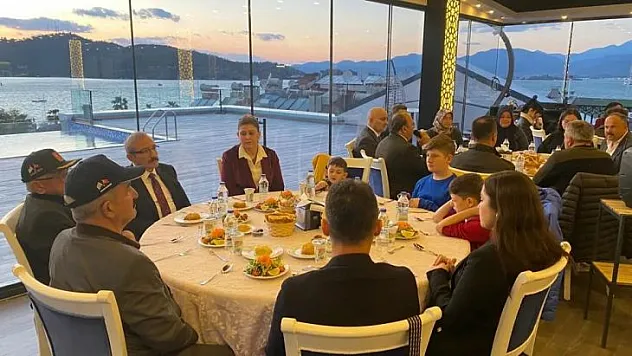 ŞEHİT AİLELERİ VE GAZİLER İÇİN ANLAMLI İFTAR YEMEĞİ