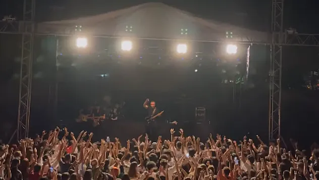 Seksendört Fethiye'de Rüzgâr Estirdi