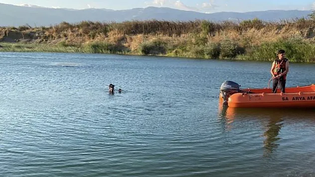 Serinlemek için girdiği göletten cansız bedeni çıktı