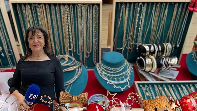 Sevgililer Günü'ne özel takılar Fethiye AVM'de ilgi görüyor