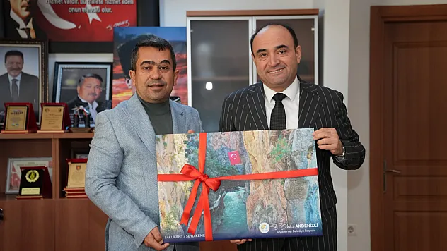 Seydikemer Belediye Başkanı Fethiye'de güven tazeleyen Taşar'ı ziyaret etti