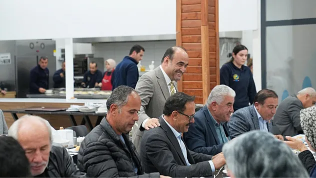 Seydikemer Belediye Başkanı Önder Akdenizli Muhtarlarla İftarda Buluştu