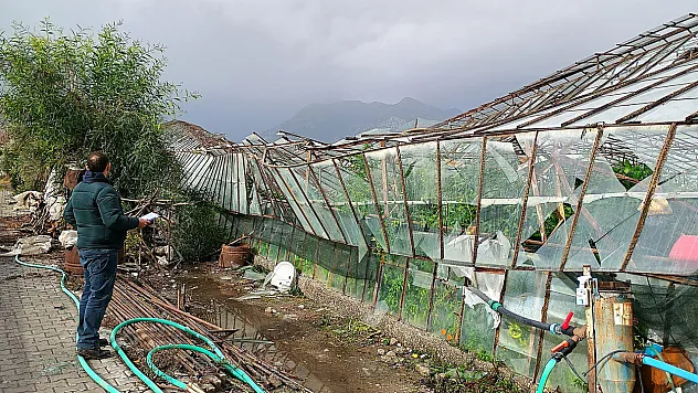 Seydikemer'de hortumun vurduğu seralarda hasar tespit çalışmaları başladı