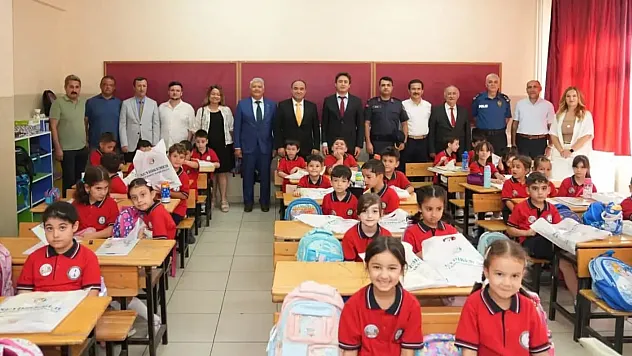 Seydikemer'de İlköğretim Haftası kutlandı