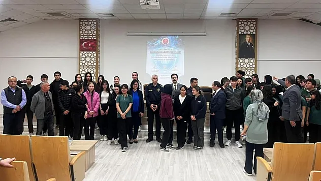 Seydikemer'de öğrencilere siber güvenlik semineri