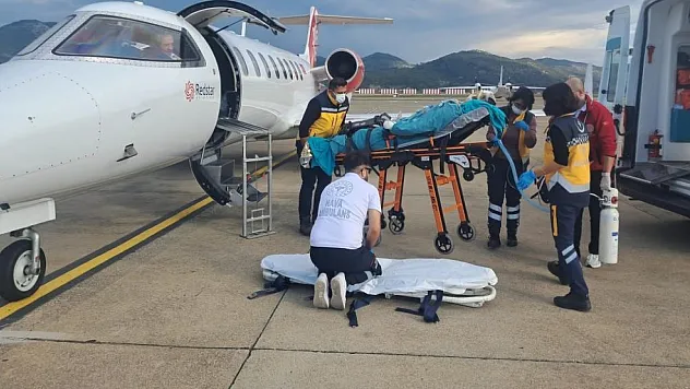 Soba yakarken kendini yakan işçi ambulans uçakla Kocaeli'ye sevk edildi