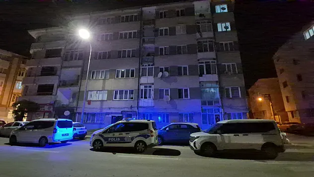 Şüpheli ölüm: Cenazesini oğlu buldu