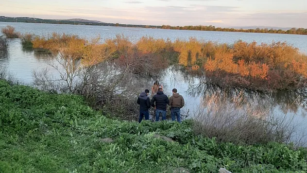 Şüpheli Ölüm: Genç Adam Aracının Yakınında Ölü Bulundu