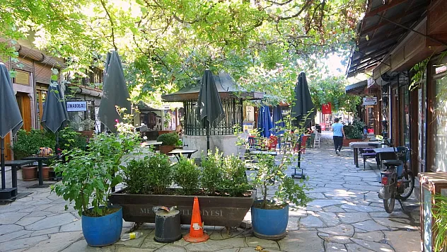 Tarihi Arastada Yok Olmaya Başlayan Meslekler Yaşatılıyor