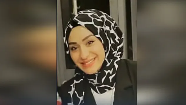 Tarlaya uçan otomobilde anne hayatını kaybetti, eşi ve çocuğu yaralandı