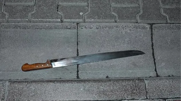Tartıştığı kişiye döner bıçağıyla saldırdı, Yaralı şahsın durumu ağır