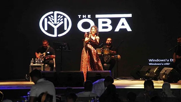 Tatilciler Deniz Toprak'la coştu