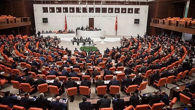 TBMM Yapay Zekâ Komisyonu Raporunu Tamamladı: Türkiye 'Üreten ve Düzenleyen' Olmayı Hedefliyor