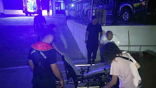 Yaralanan tatilciye Sahil Güvenlik'ten tıbbi tahliye