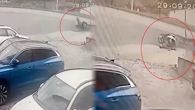 Ters yönde ilerleyen motosikletli kaza yaptı: Yaşam mücadelesi veriyor