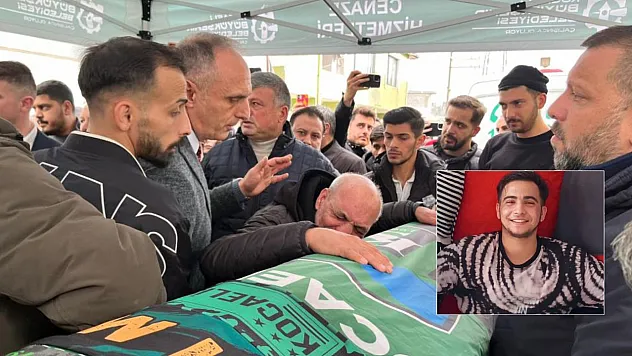 Tribünden düşerek ölen taraftarın babasından yürek yakan feryat